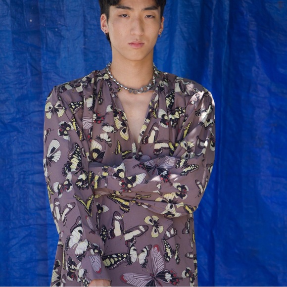 Vintage Gucci by Tom Ford Men’s Butterfly Motif Silk Shirt - Picture 1 of 4